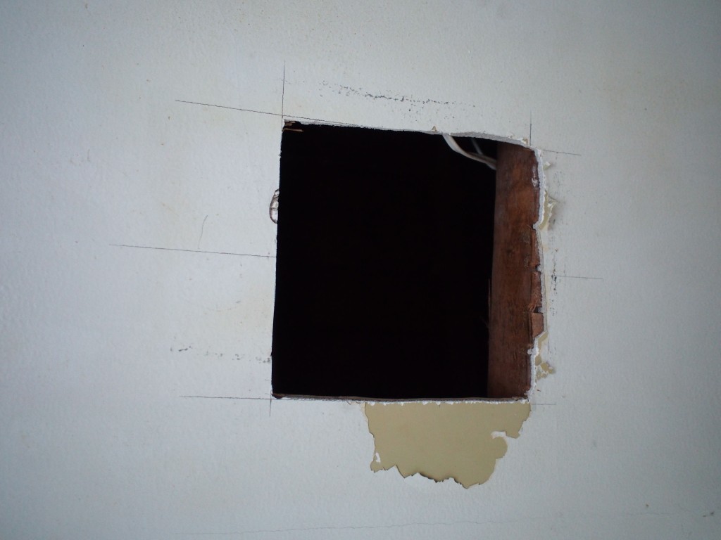 HOLE